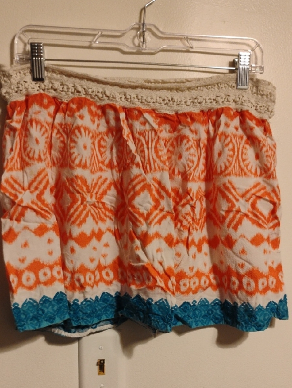 American Eagle Outfitters Geometric Mini Skirt Size M Boho Stretch EUC